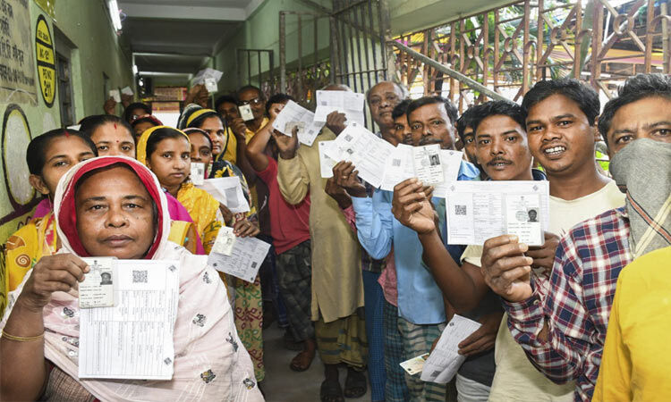 1 மணி நிலவரம்:  ஜார்க்கண்ட் சட்டசபை முதற்கட்ட... ... ஜார்க்கண்ட் சட்டசபை தேர்தல்: விறுவிறு வாக்குப்பதிவு