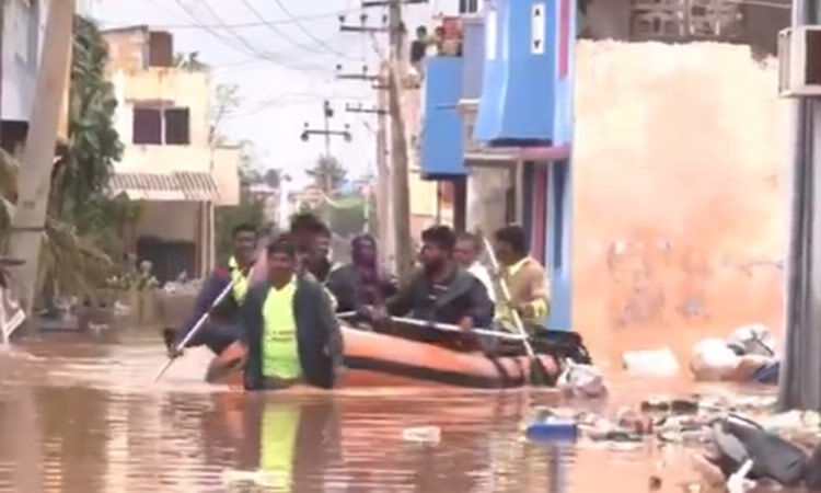 விழுப்புரம் மாவட்டம் கோட்டக்குப்பம் பகுதியில்... ... வலுவிழந்தது பெஞ்சல் புயல்; உள் மாவட்டங்களில் மழைக்கு வாய்ப்பு